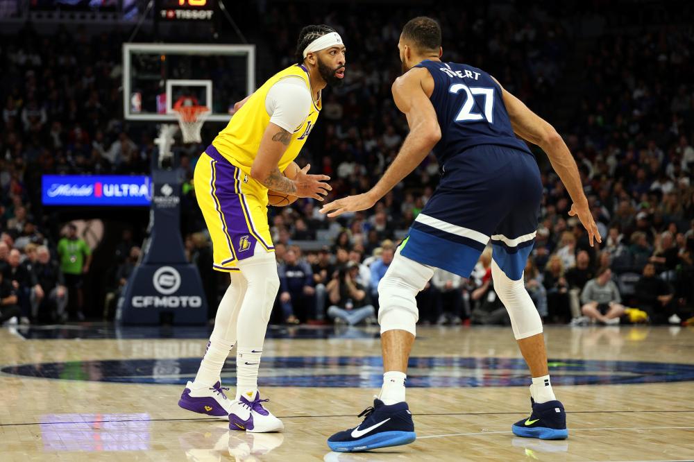 依旧缺乏有 依旧缺乏有