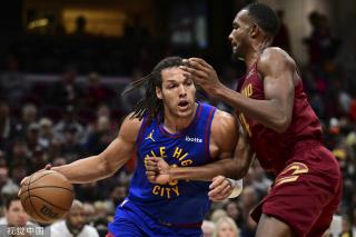 中锋牵扯中 中锋牵扯中