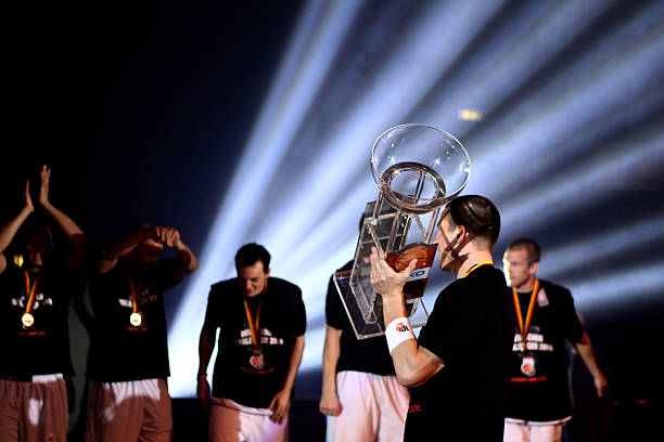 教练之间的 教练之间的